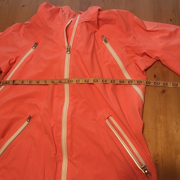 Lululemon jacket - Picture 4 of 9